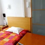 酒店 Cit'hotel Du Tigre 默兹河畔凡尔登